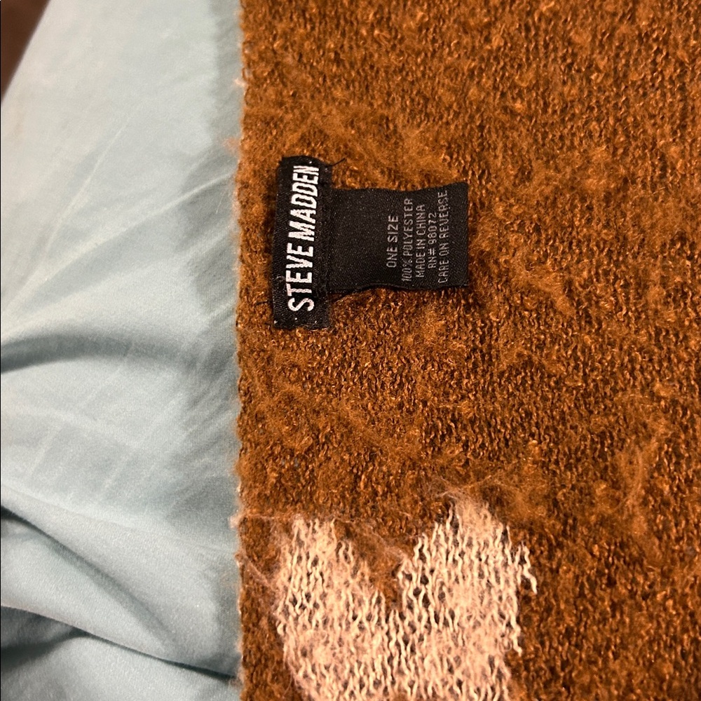Steve Madden Rust Knit Scarf - Picture 8 of 9